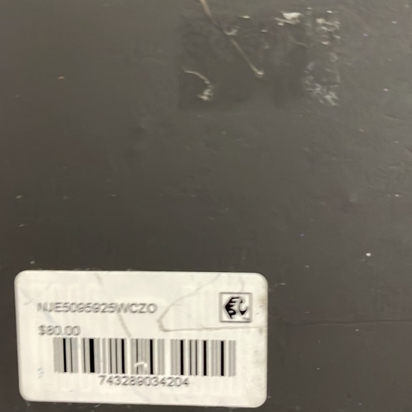 NWT Earring Set - Picture 6 of 6